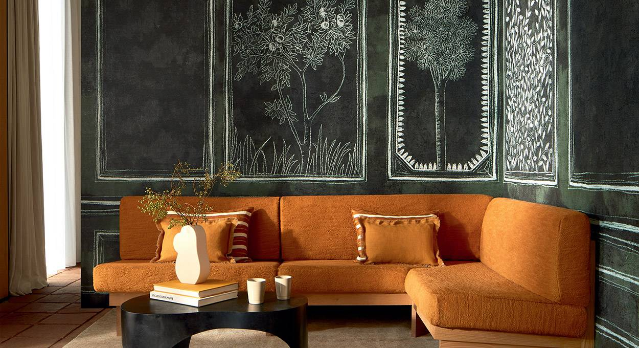 Sala com papel de parede Disegno da coleção Ortigia, Élitis